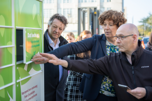 De Sutter onderzoekt hoe pakjesverkeer in Belgische steden minder uitstoot kan veroorzaken